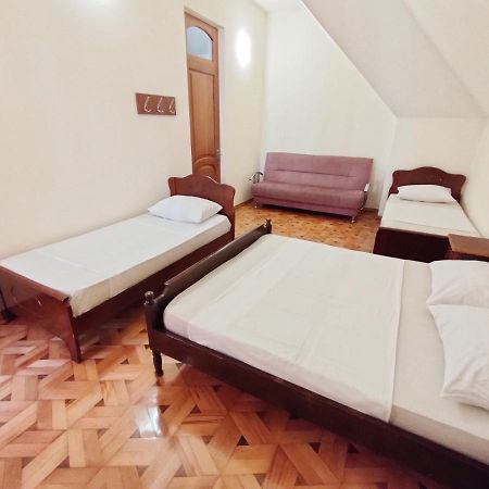 Batumi Sun Hostel Exterior photo