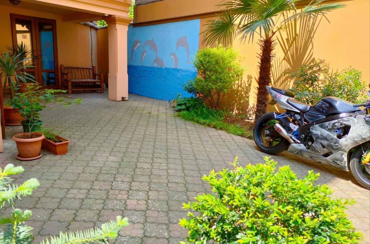 Batumi Sun Hostel Exterior photo